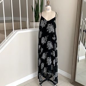LOVESTITCH WOMANS MAXI DRESS